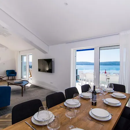 Apartman Seafront Luxury Fun