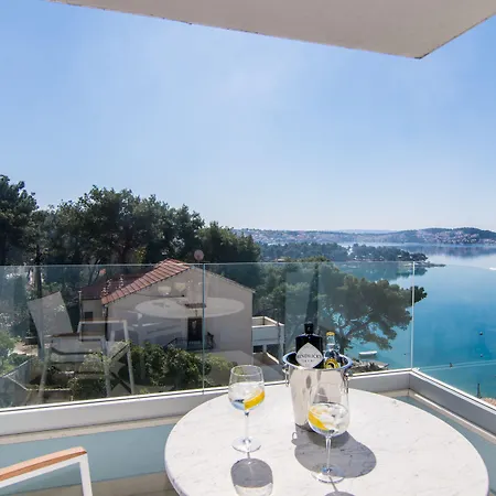 Seafront Luxury Fun Apartman