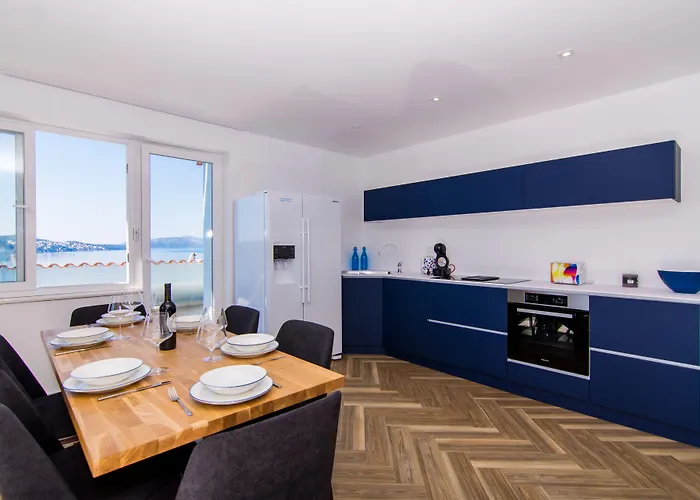 Seafront Luxury Fun Apartamento Trogir