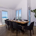 Seafront Luxury Fun Apartman *