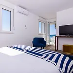 Apartman Seafront Luxury Fun Trogir
