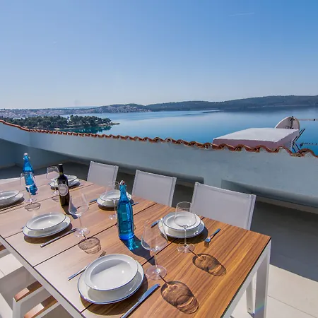 Seafront Luxury Fun *