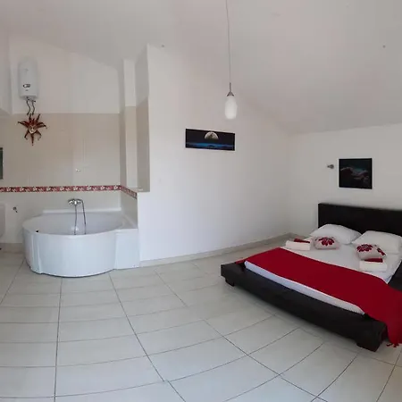 Seafront Luxury Fun Apartament Trogir