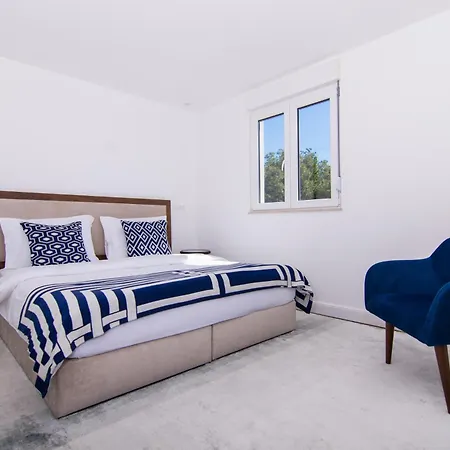 Daire Seafront Luxury Fun *