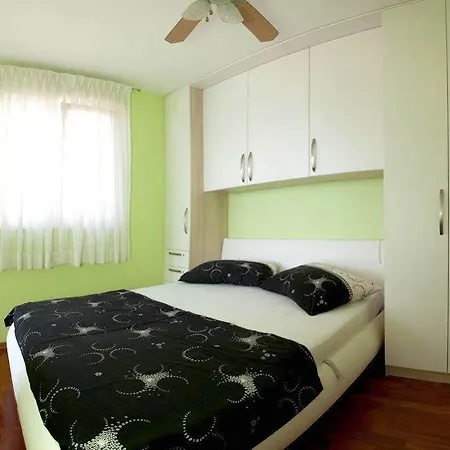 Daire Seafront Luxury Fun Trogir