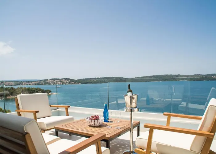 Seafront Luxury Fun Lägenhet Trogir